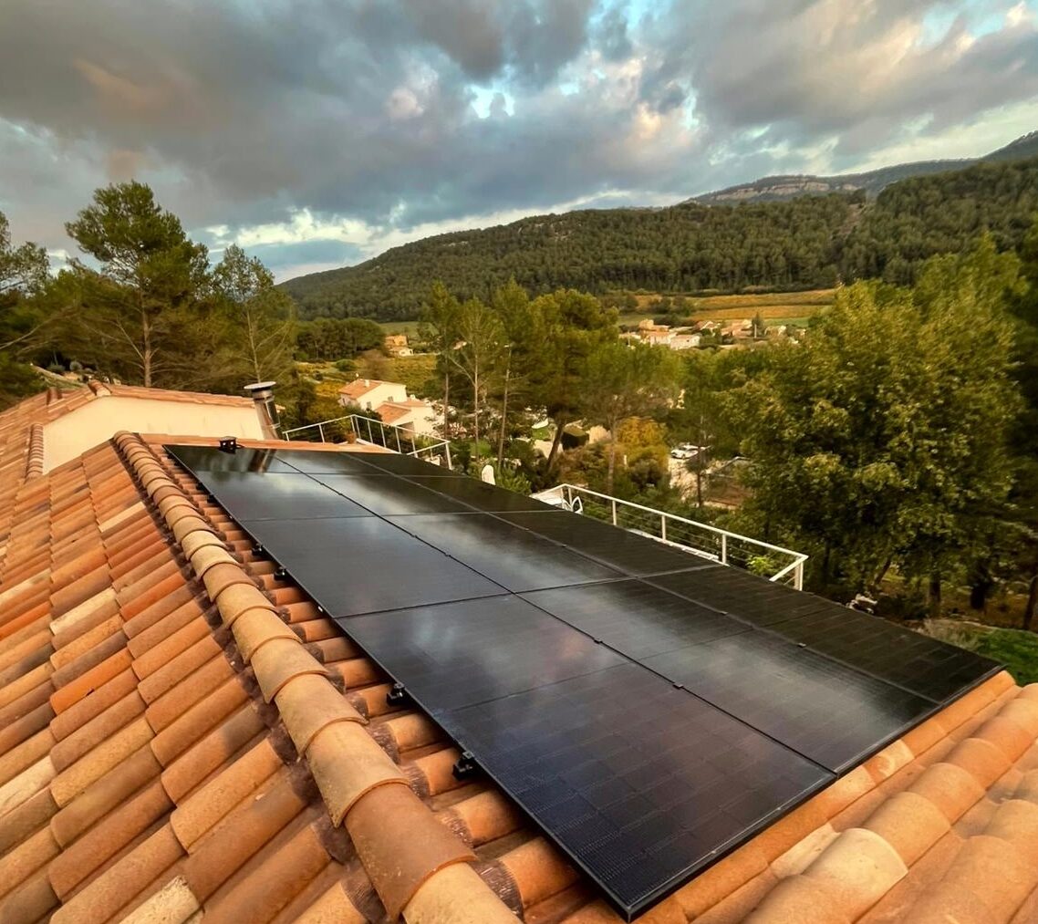 Installation de panneaux photovoltaïques sur Auriol